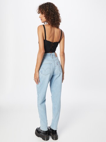 LEVI'S ® Tapered Jeans 'High Waisted Mom Jean' in Blauw