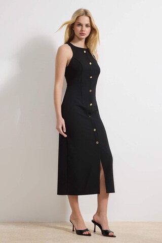 Rochie de la Trendyol pe negru