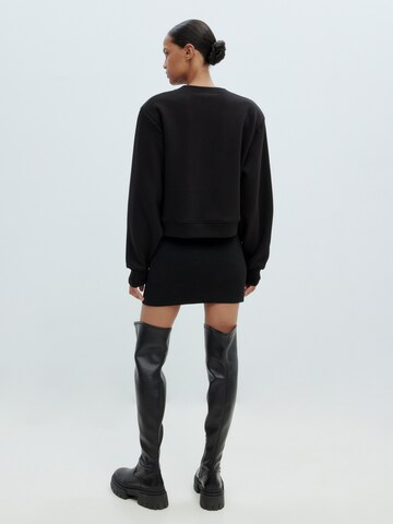 EDITED Sweatshirt 'Palmer' in Zwart