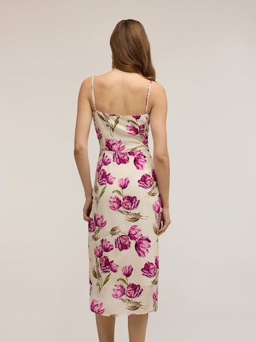 MOTIVI - Vestido en rosa