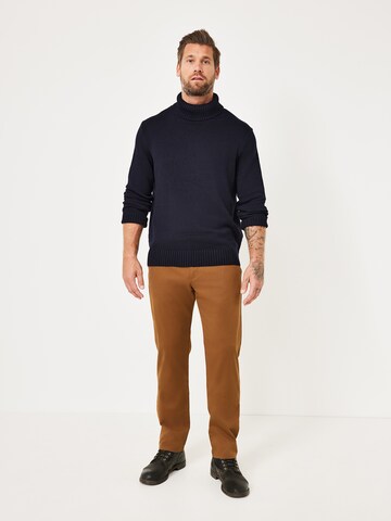 REDPOINT Slim fit Chino Pants in Brown
