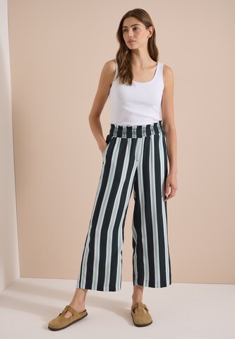 CECIL Loose fit Pants in Green: front