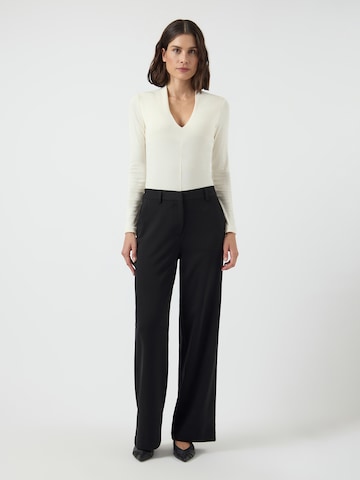YAS - Pierna ancha Pantalón 'YASSUSSI' en negro