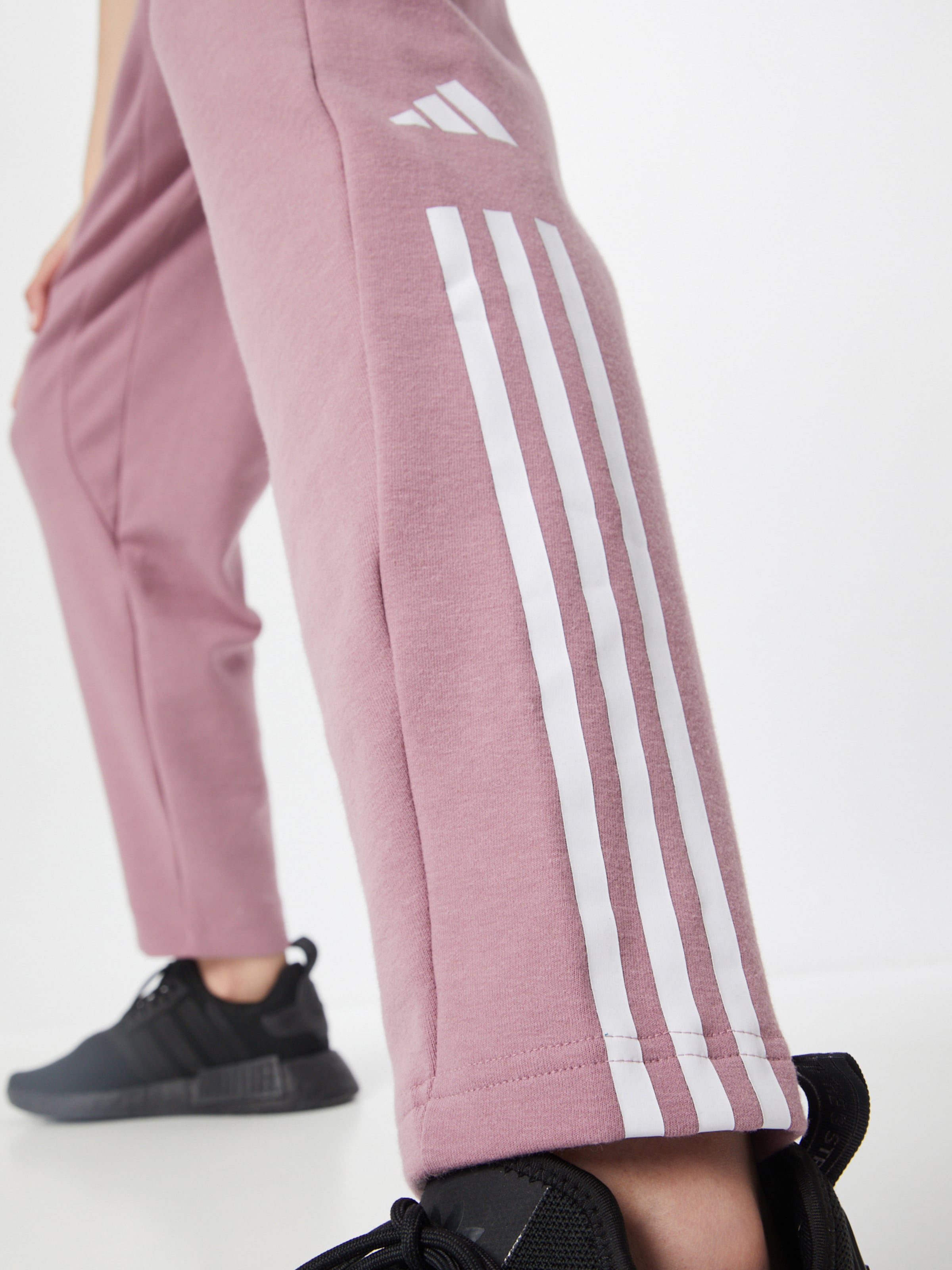 ADIDAS PERFORMANCE Loose fit Workout Pants 'Train Essentials-Fit ' in Orchid  | ABOUT YOU