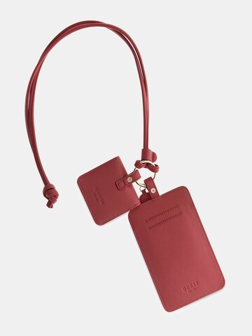 GUESS Smartphone Case in Red