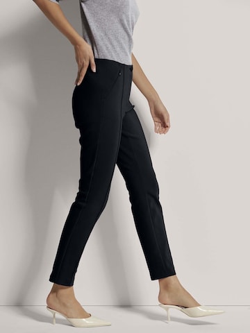 MADELEINE Slimfit Broek in Blauw