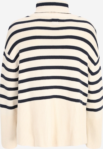 Gap Petite Pullover in Weiß