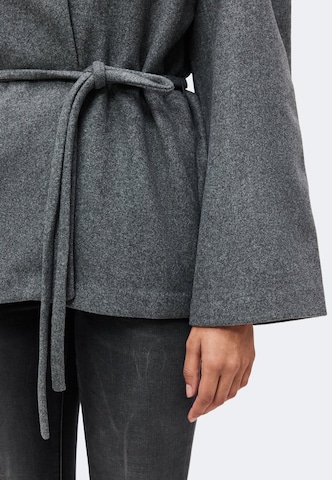 VERO MODA - Chaqueta de entretiempo 'AWSIJINA' en gris