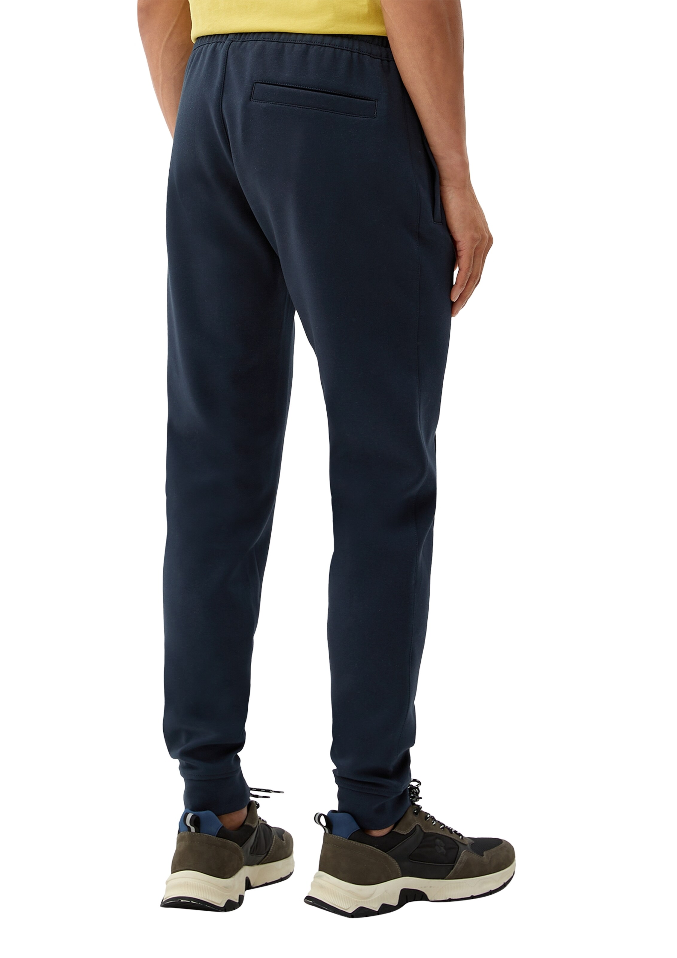 s.Oliver Tapered Bundfaltenhose in Blau
