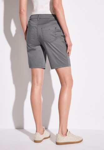 STREET ONE Regular Shorts in Grau