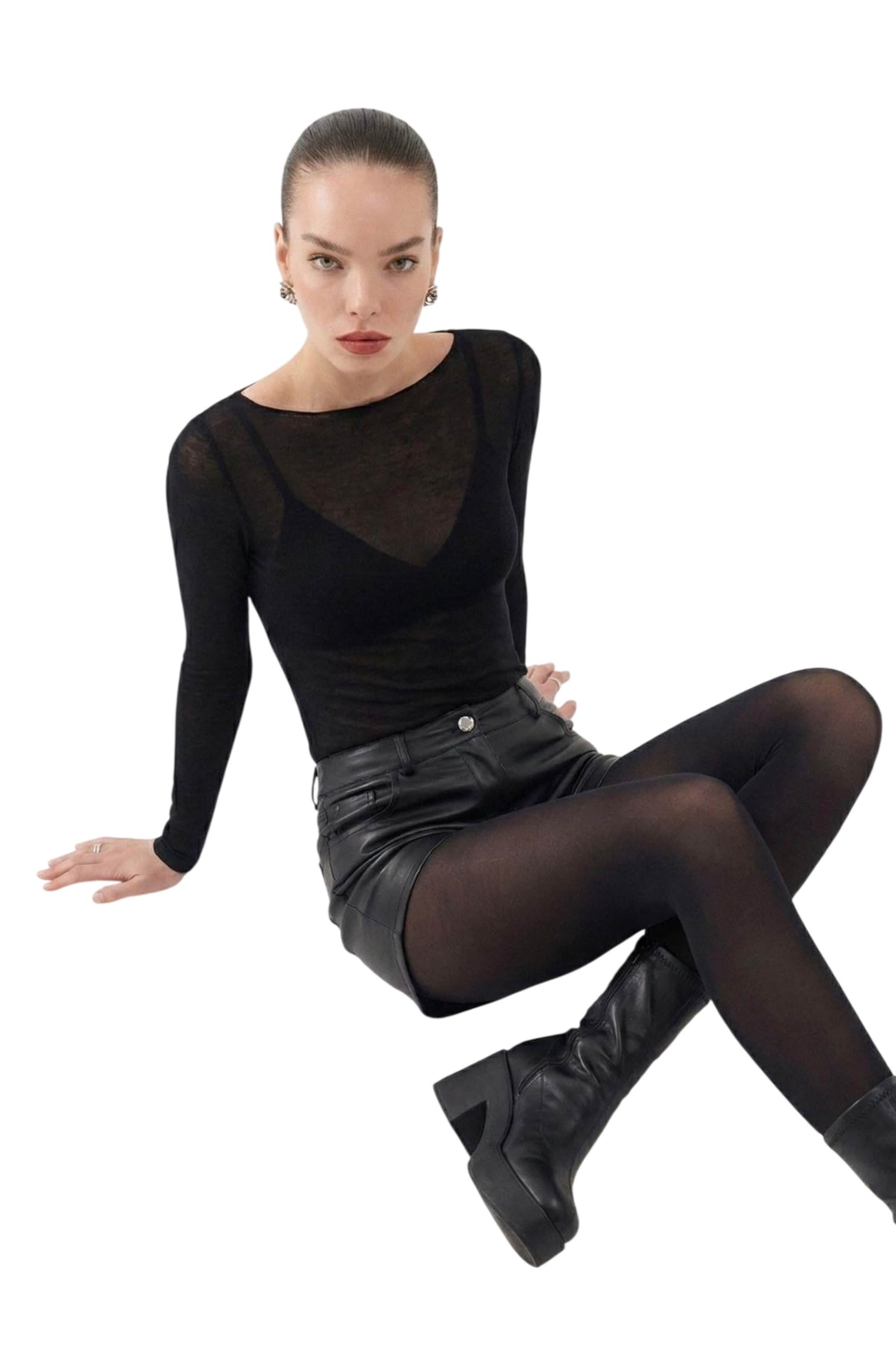 HOLLY LOLLY Slimfit Shorts in Schwarz