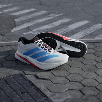 ADIDAS PERFORMANCE - Sapatilha de corrida 'Adizero Boston 13' em branco