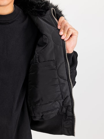 ALPHA INDUSTRIES Χειμερινό μπουφάν '45P' σε μαύρο