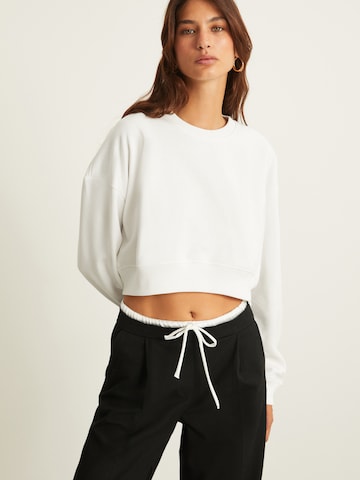 Sweat-shirt Grimelange en beige : devant