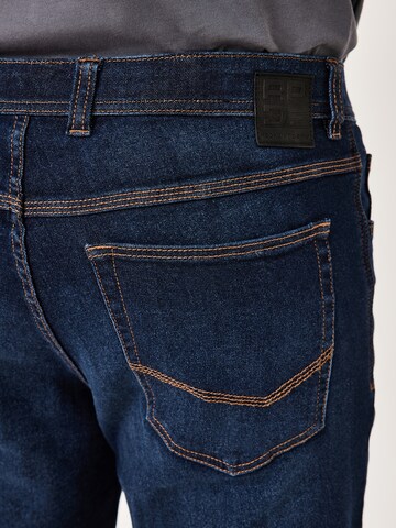 REDPOINT Regular Jeans in Blau