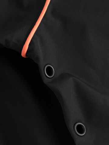OAK25 Performance Jacket 'Commute Rainbreaker' in Black