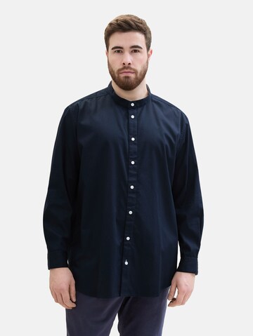 TOM TAILOR Men + Regular fit Button Up Shirt in Blue: front