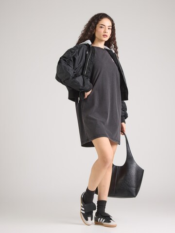 Hailys Mekko 'Di44nea' värissä musta