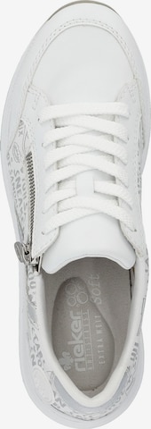 Sneaker bassa di Rieker in bianco