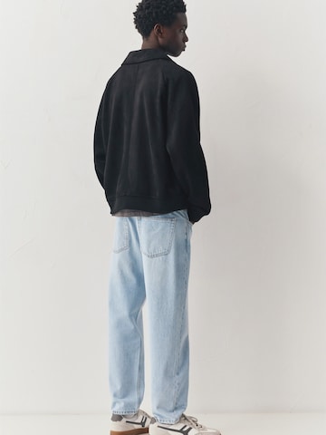 Pull&Bear Loosefit Džíny – modrá