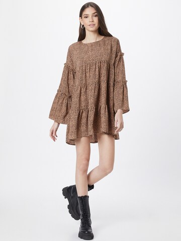 In The Style Shirt dress in Brown