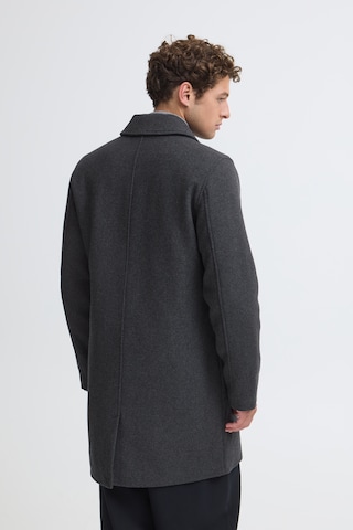Casual Friday - Abrigo de entretiempo 'CFEzequiel' en gris