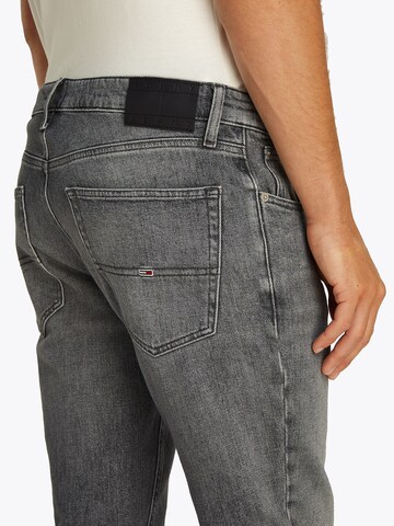 Tommy Jeans Slimfit Τζιν 'SCANTON' σε γκρι