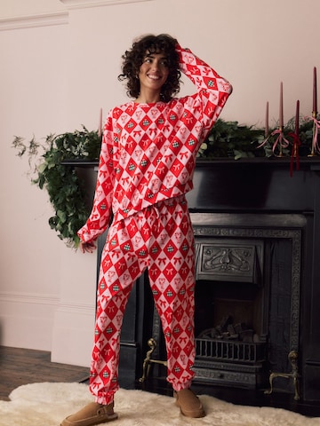 Next Pyjama värissä punainen