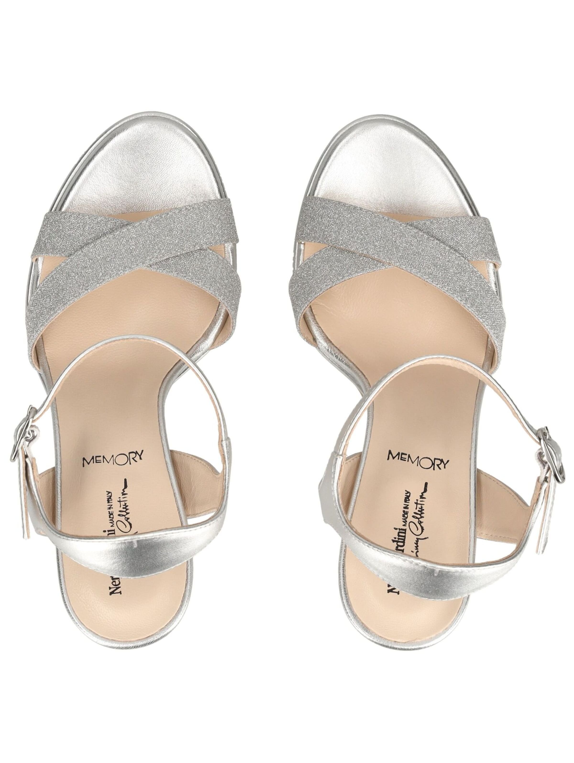 Nero Giardini Sandalen met riem in Zilver