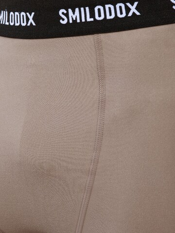 Coupe slim Pantalon de sport 'Xion' Smilodox en gris