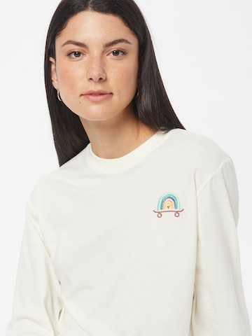 Iriedaily Shirt  'Skate Heart' in Weiß
