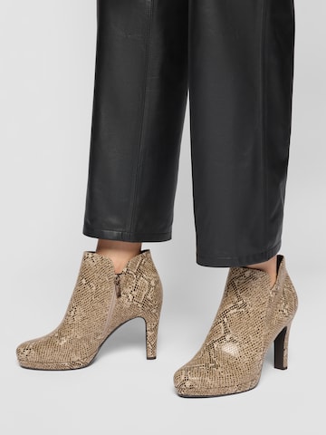 Tamaris Ботильоны в Коричневый