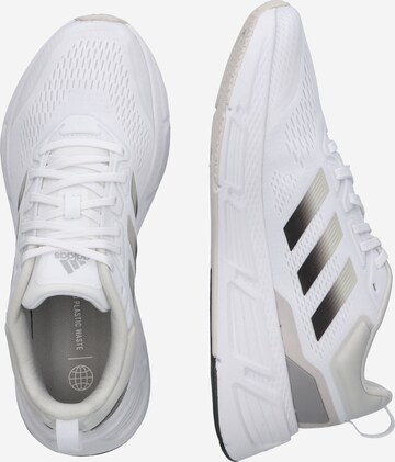 Chaussure de course 'Questar' ADIDAS SPORTSWEAR en blanc