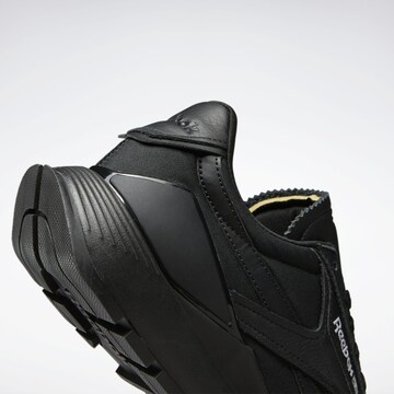 Baskets basses 'Legacy AZ' Reebok en noir