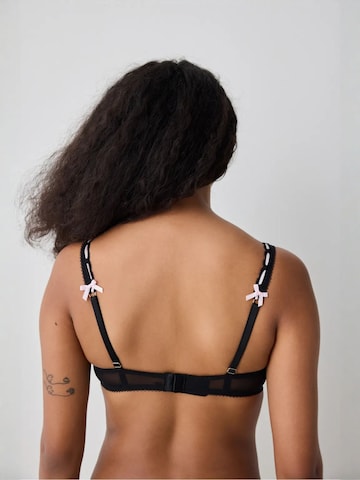 Penti Balkonet Nedrček 'BHs & Bralettes' | črna barva
