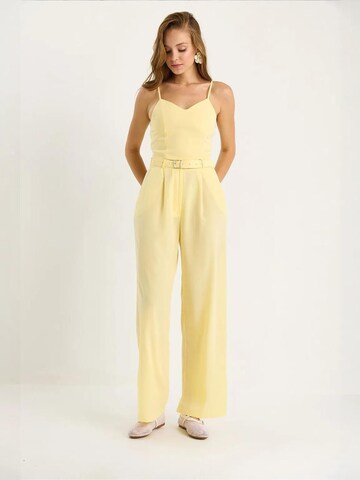 Completo pantalone di Bianco Lucci in giallo