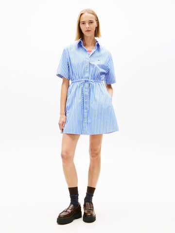 Tommy Jeans Shirt dress in Blue: front