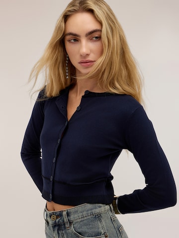 Pullover di MOTIVI in blu