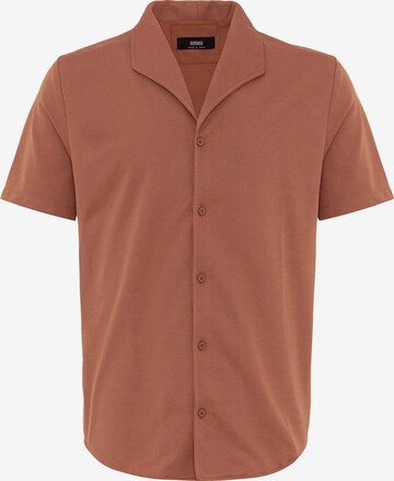 Antioch Regular fit Button Up Shirt in Brown: front