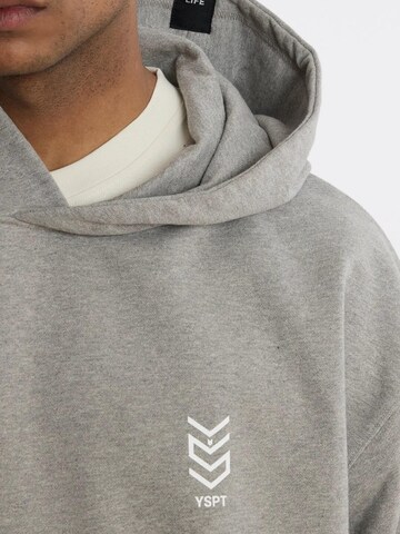 YSPT Studio Sweatshirt 'STONEWALL' in Grey