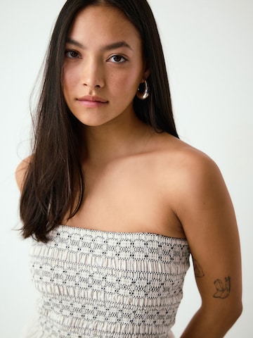 Next Topp, värv beež