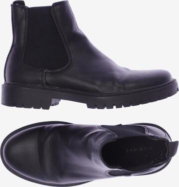 Pier One Stiefelette 38 in Schwarz: predná strana