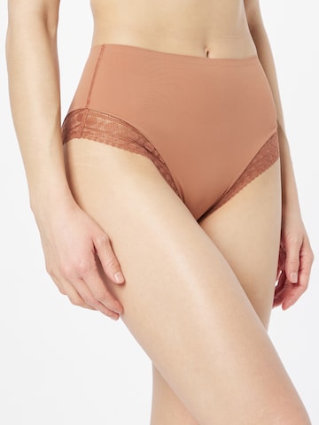 ESPRIT Boyshorts in Brown: front