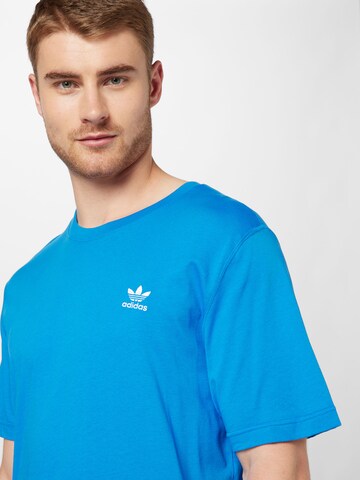 ADIDAS ORIGINALS T-Shirt 'Trefoil Essentials' in Blau