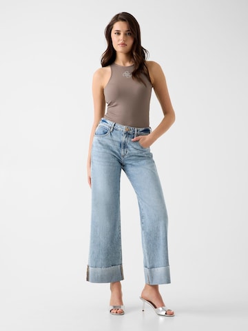 GUESS Top in Brown