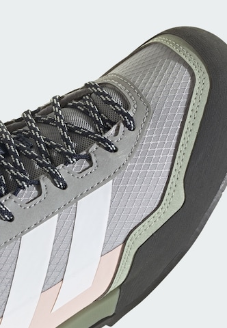 Scarpa bassa 'Skychaser Solo' di ADIDAS TERREX in bianco