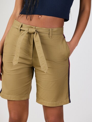 Next Regular Shorts in Braun: Vorderseite