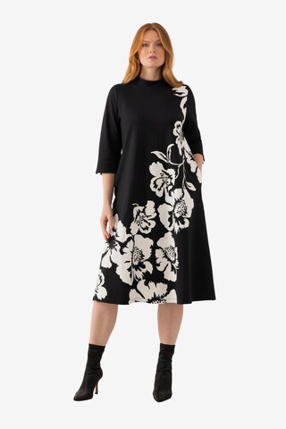 Robe Ulla Popken en noir : devant