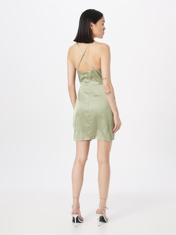 Unique فستان للمناسبات بلون أخضر