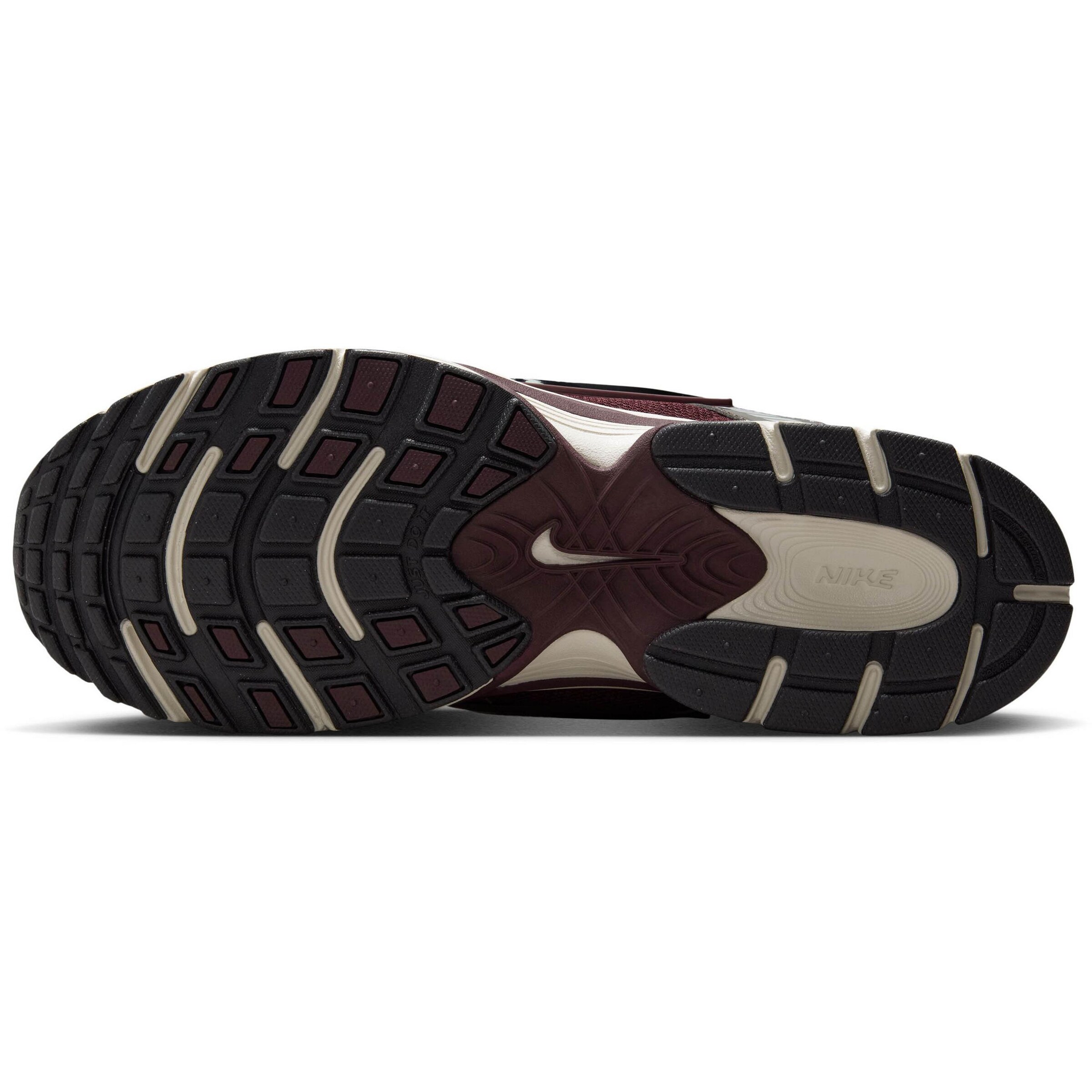 NIKE Sneaker 'V5 RNR' in Schwarz